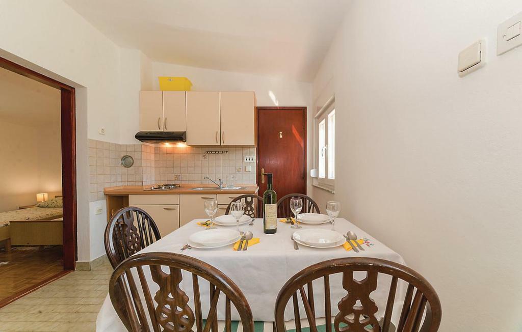 Apartmani Dokoza Vir Exterior foto